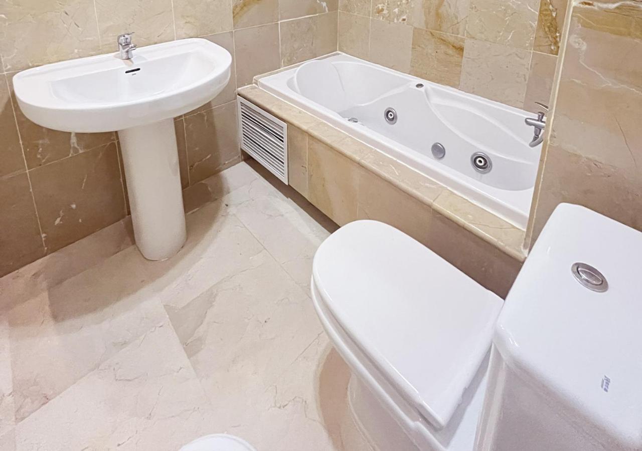 Apartamento Primera Linea Estepona By Isa Hoteles Екстер'єр фото